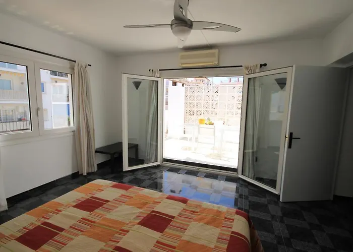 公寓 Duplex Fray Junipero